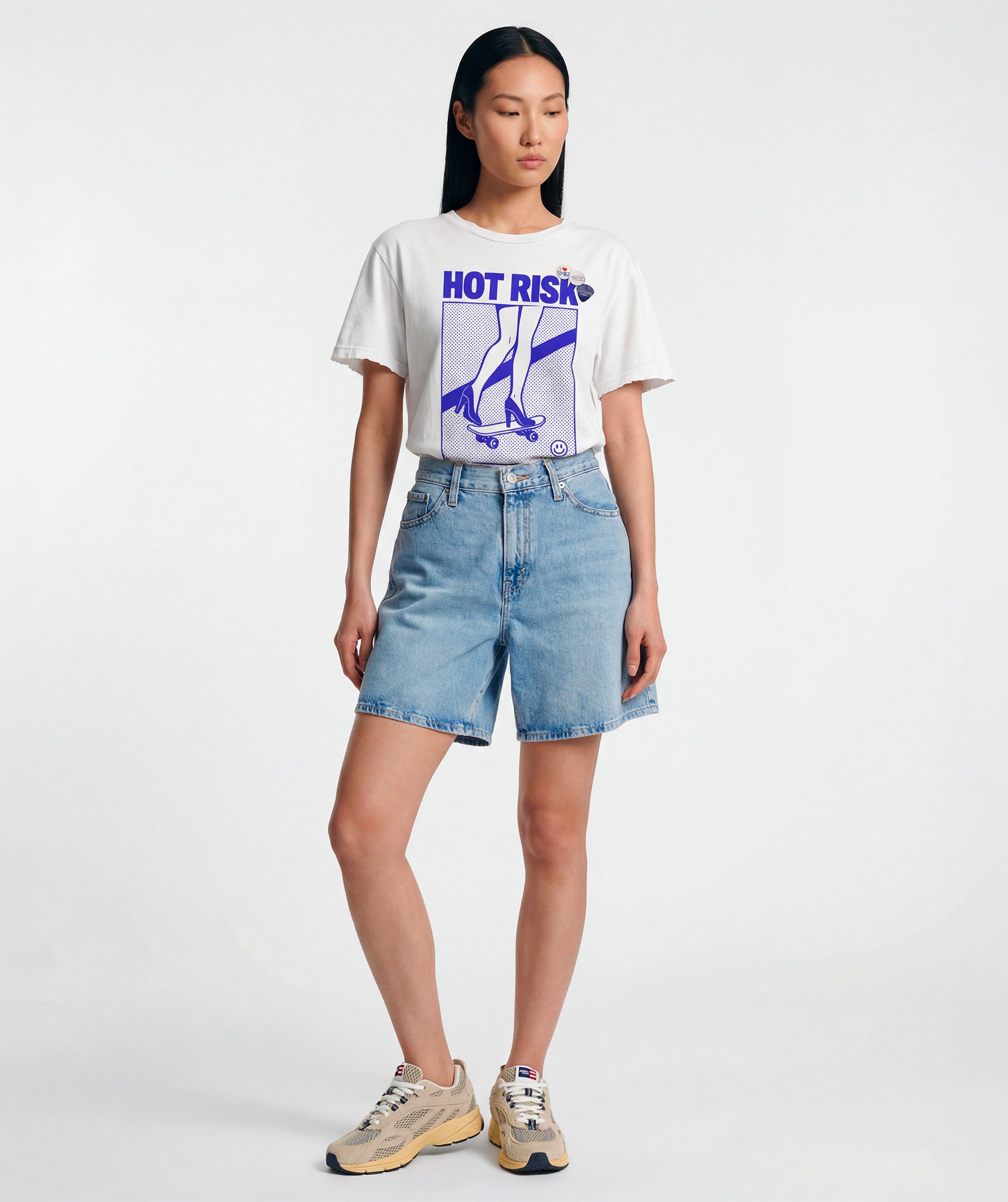 dirty white RISK" starlight dirty white T-shirt