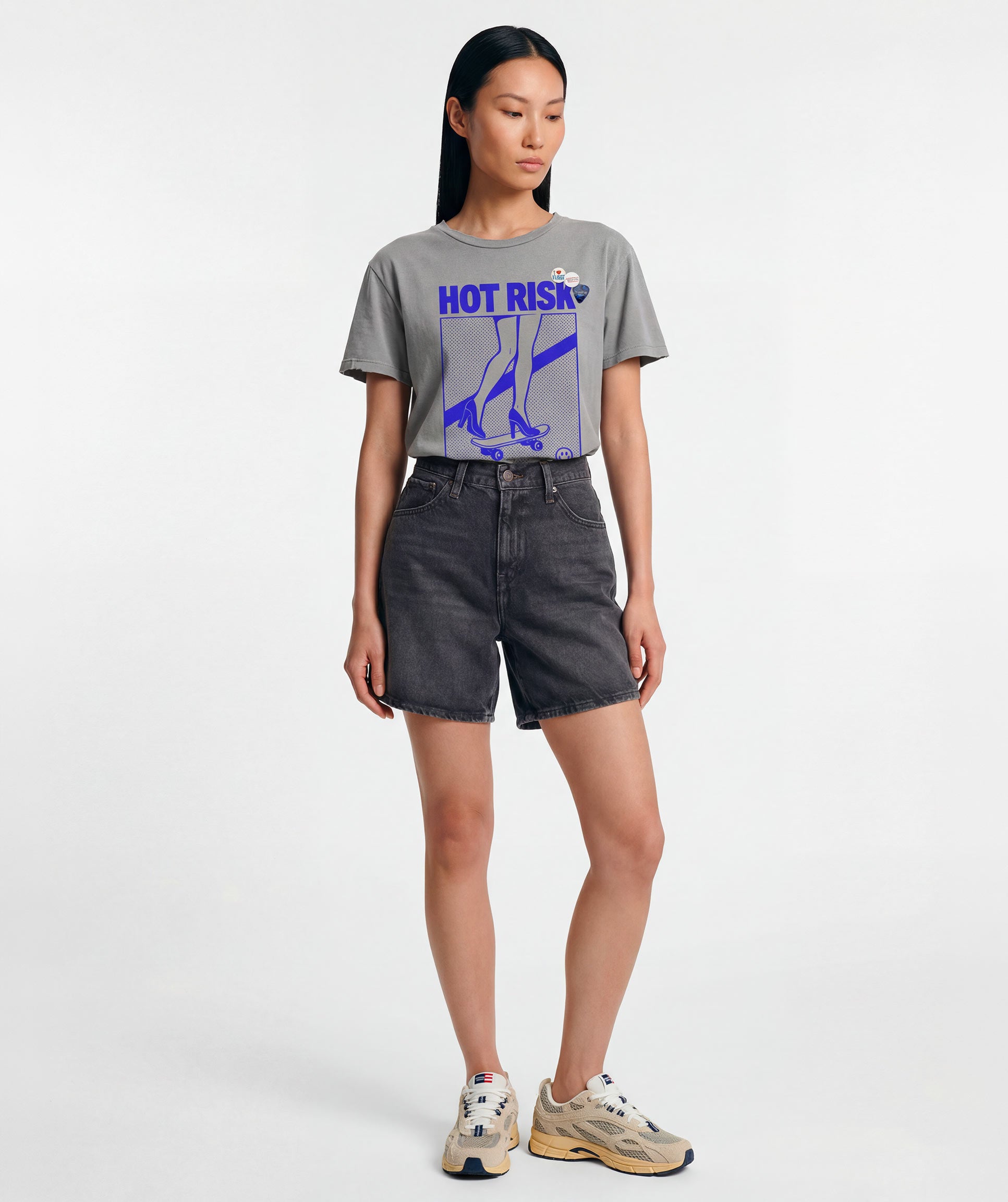 grey RISK" T-shirt in starlight grey