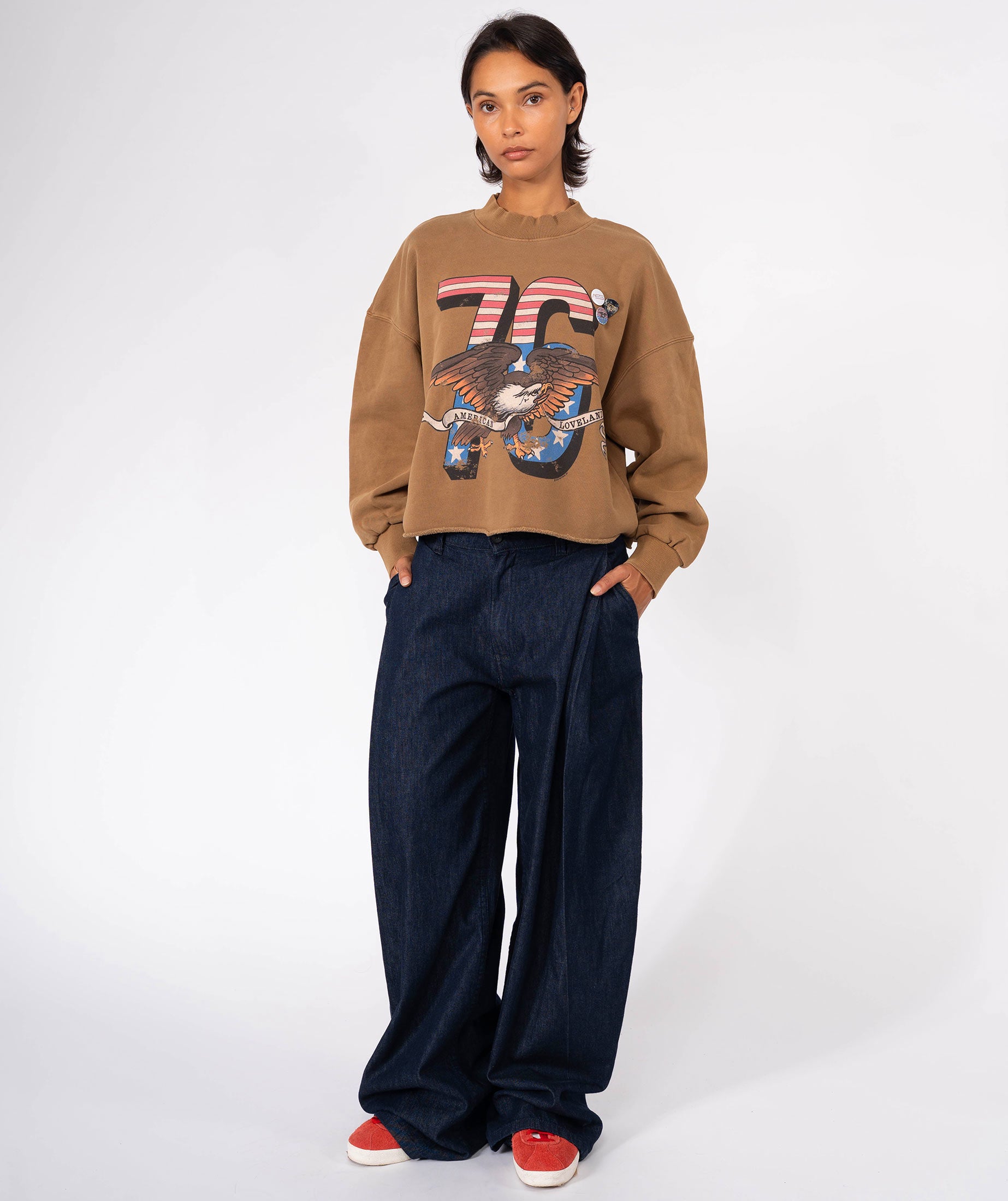 Sweatshirt crop porter havane "LOVELAND"