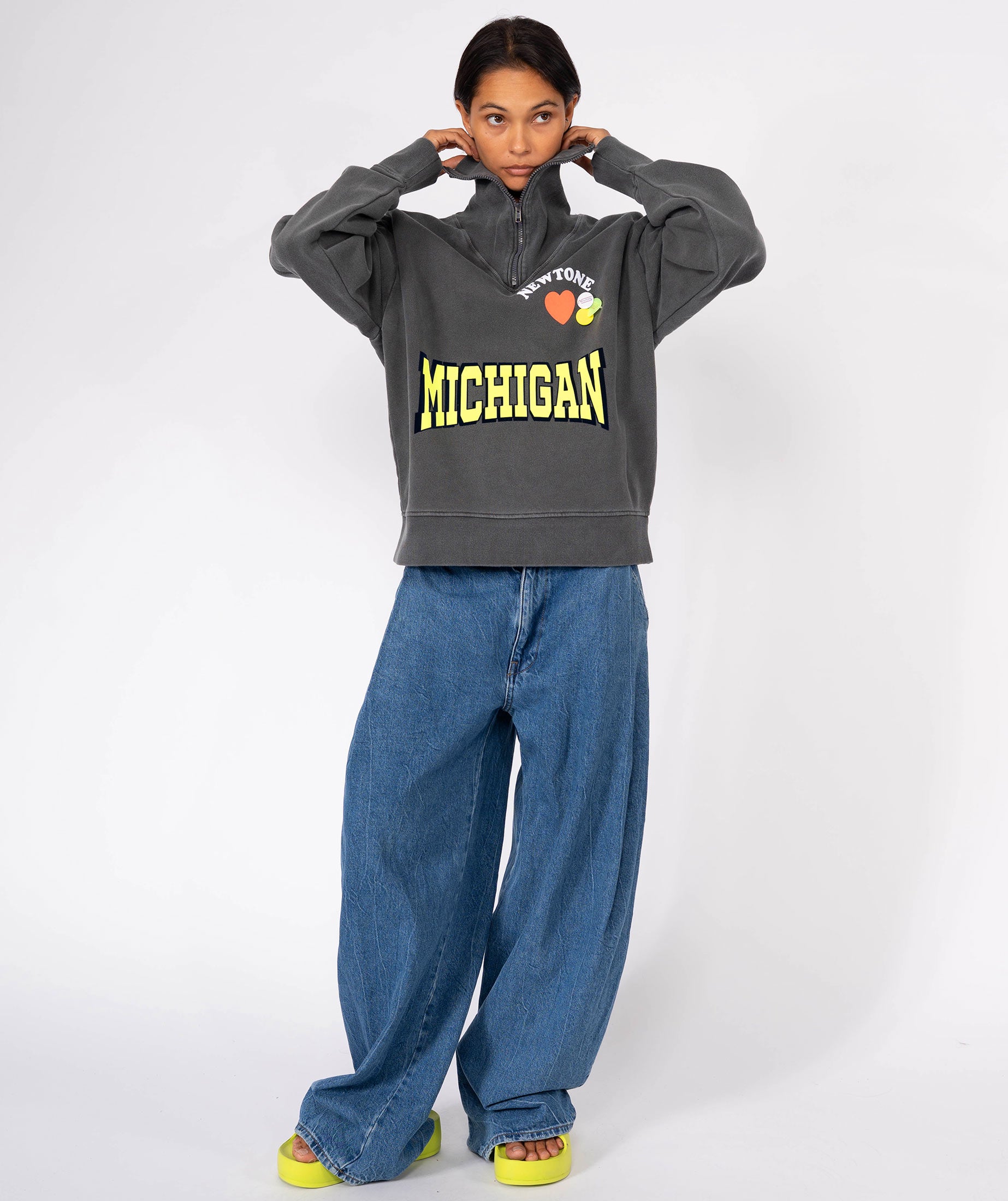 Driver Pepper "NWTLOVE" Sweatshirt