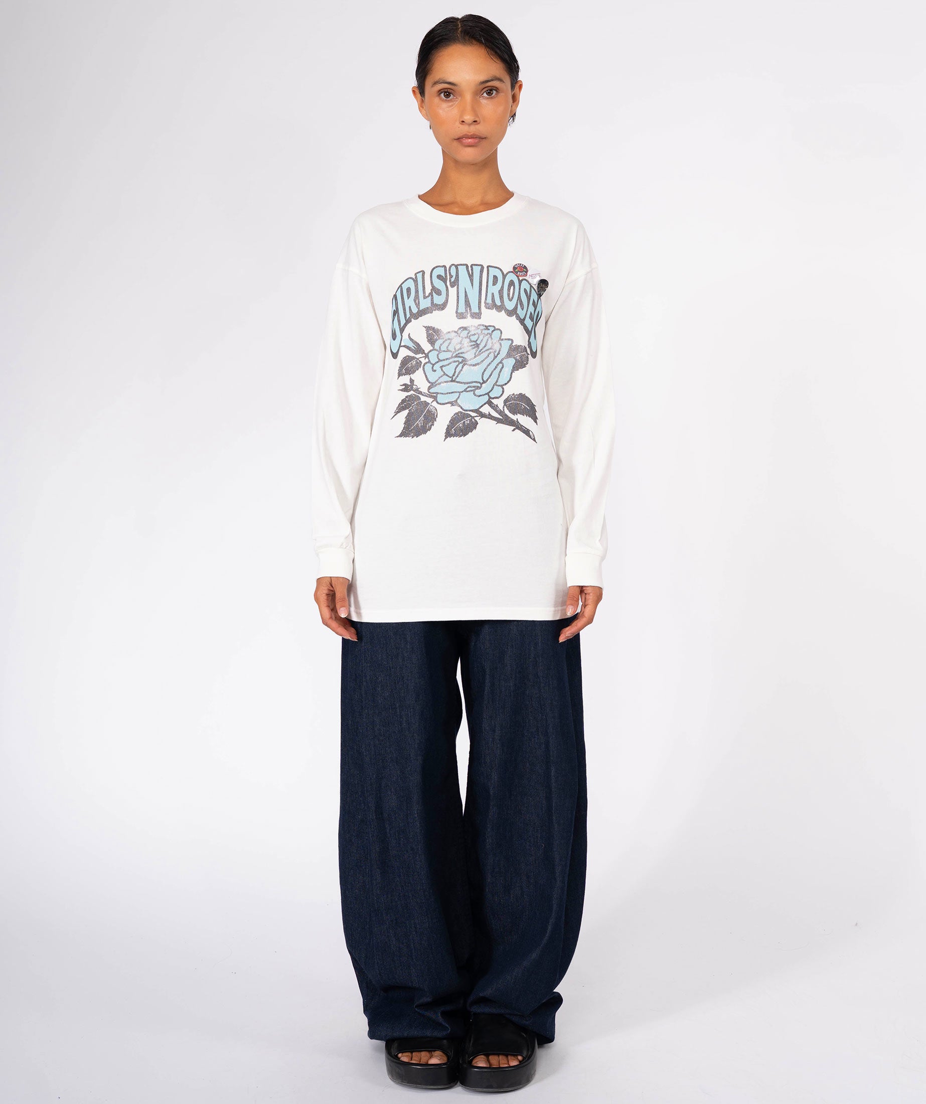 AXL" hunter dirty white tee shirt