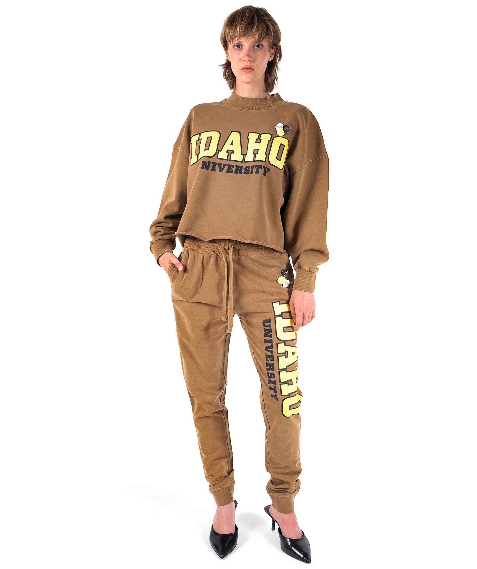 UNIVERSITY" tan jogging jogger