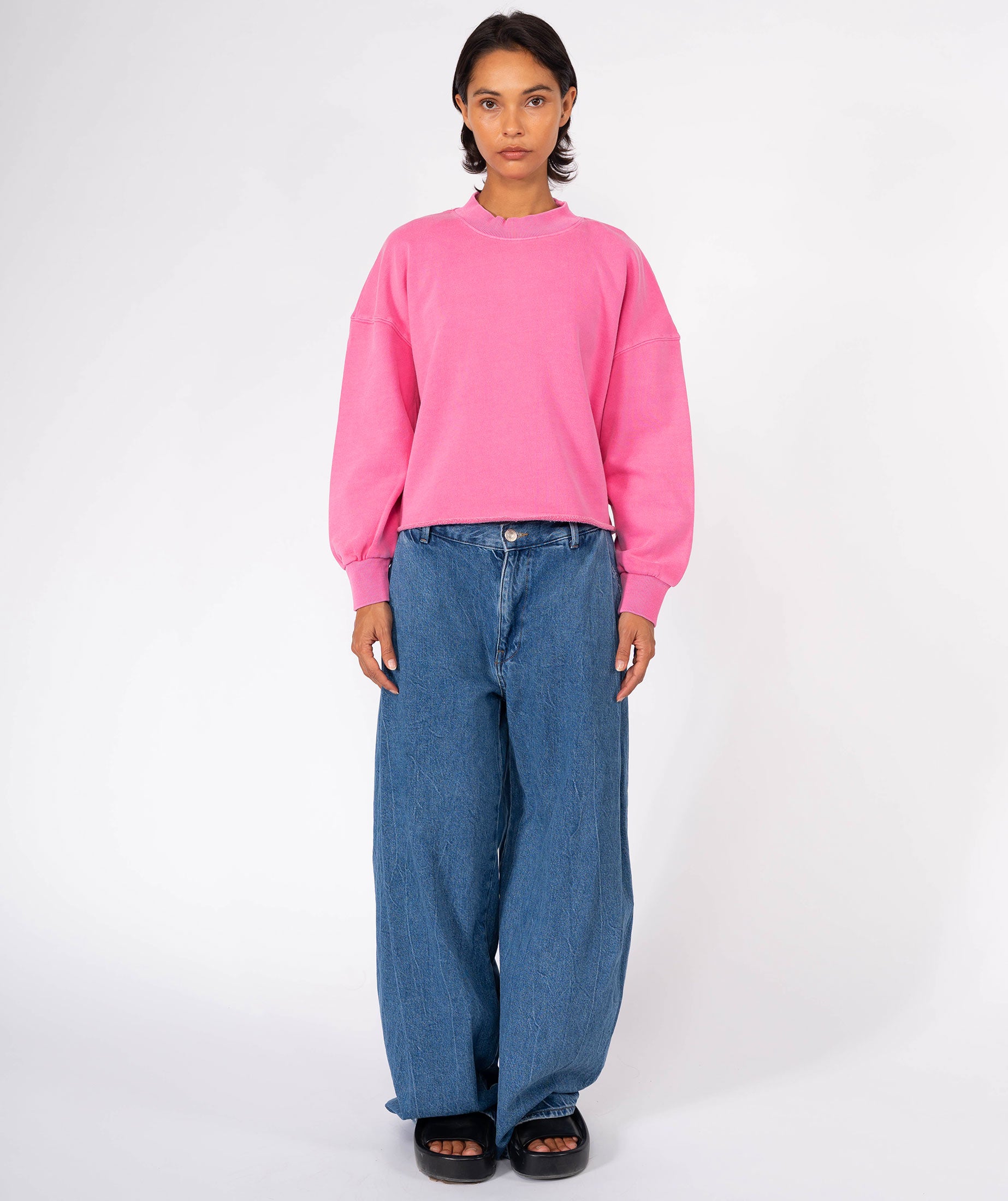 Fuchsia "DAILY" crop sweatshirt