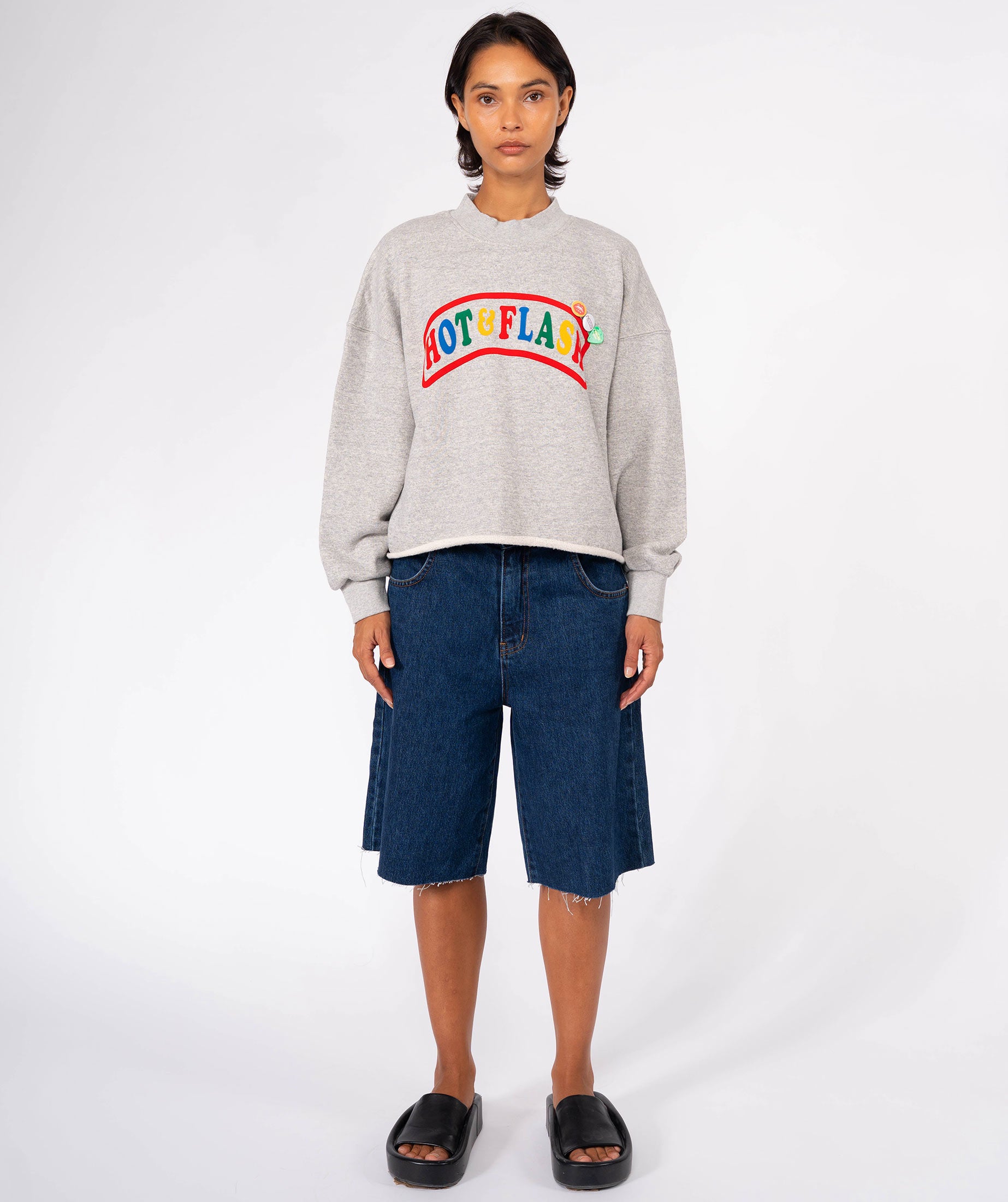 Crop sweatshirt with elephant print "HOT"