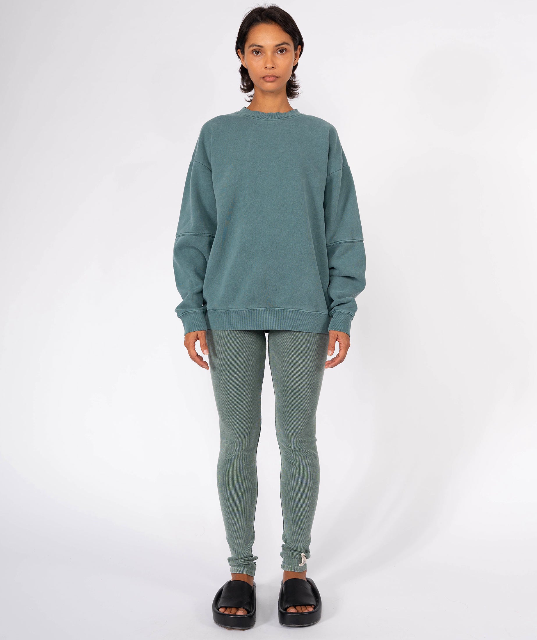 DAILY" roller forest sweatshirt