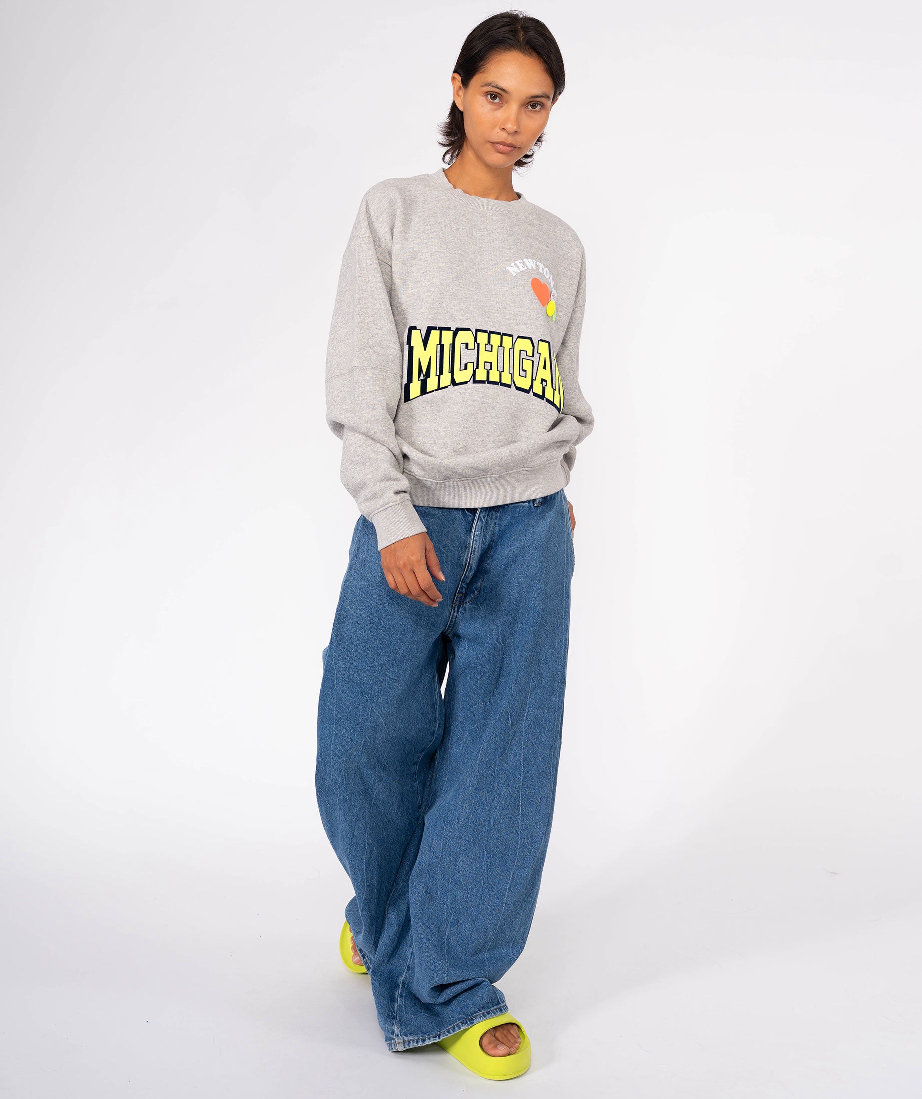NWTLOVE" roller elephant sweatshirt