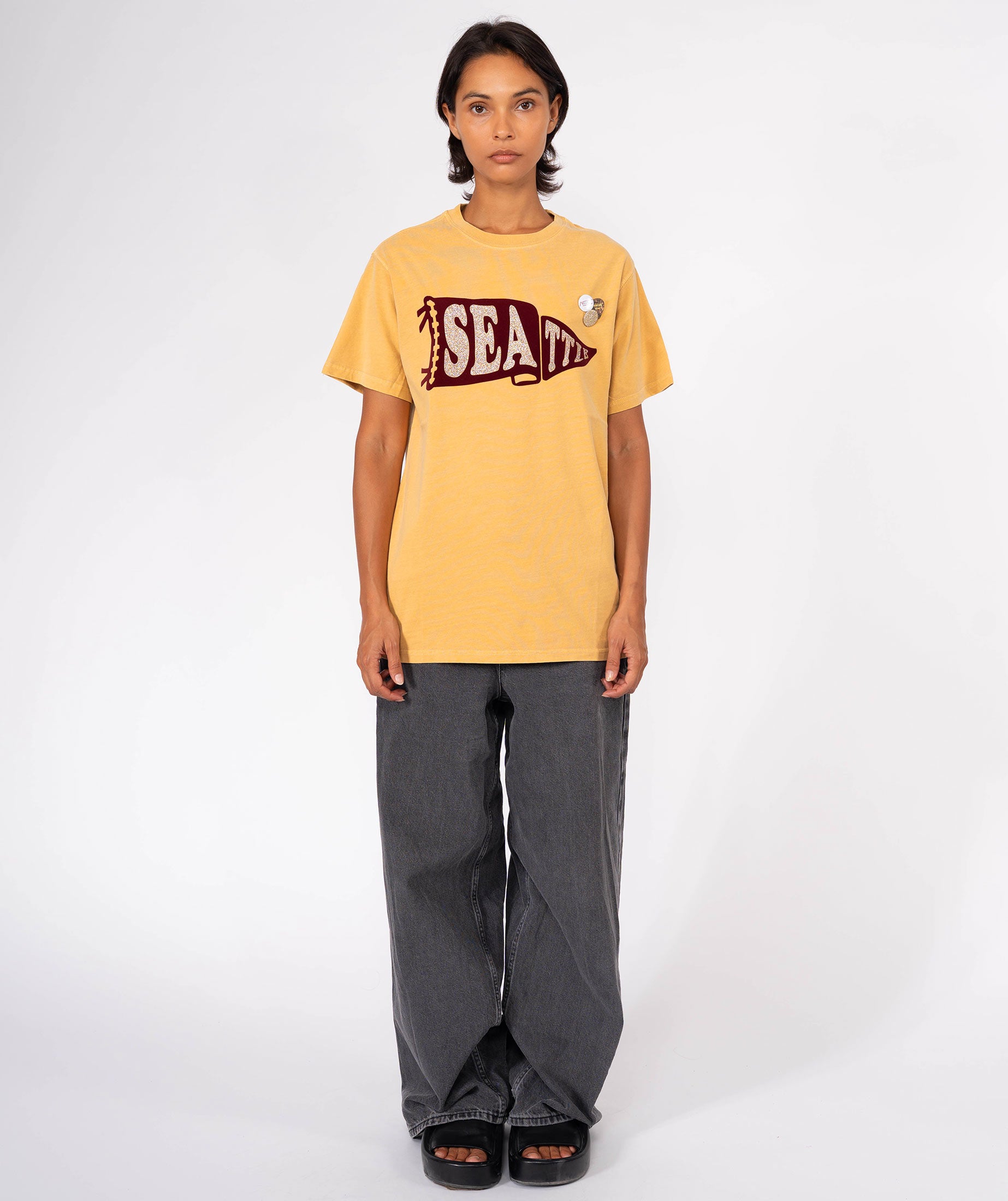 PRENNANT" mustard trucker tee shirt