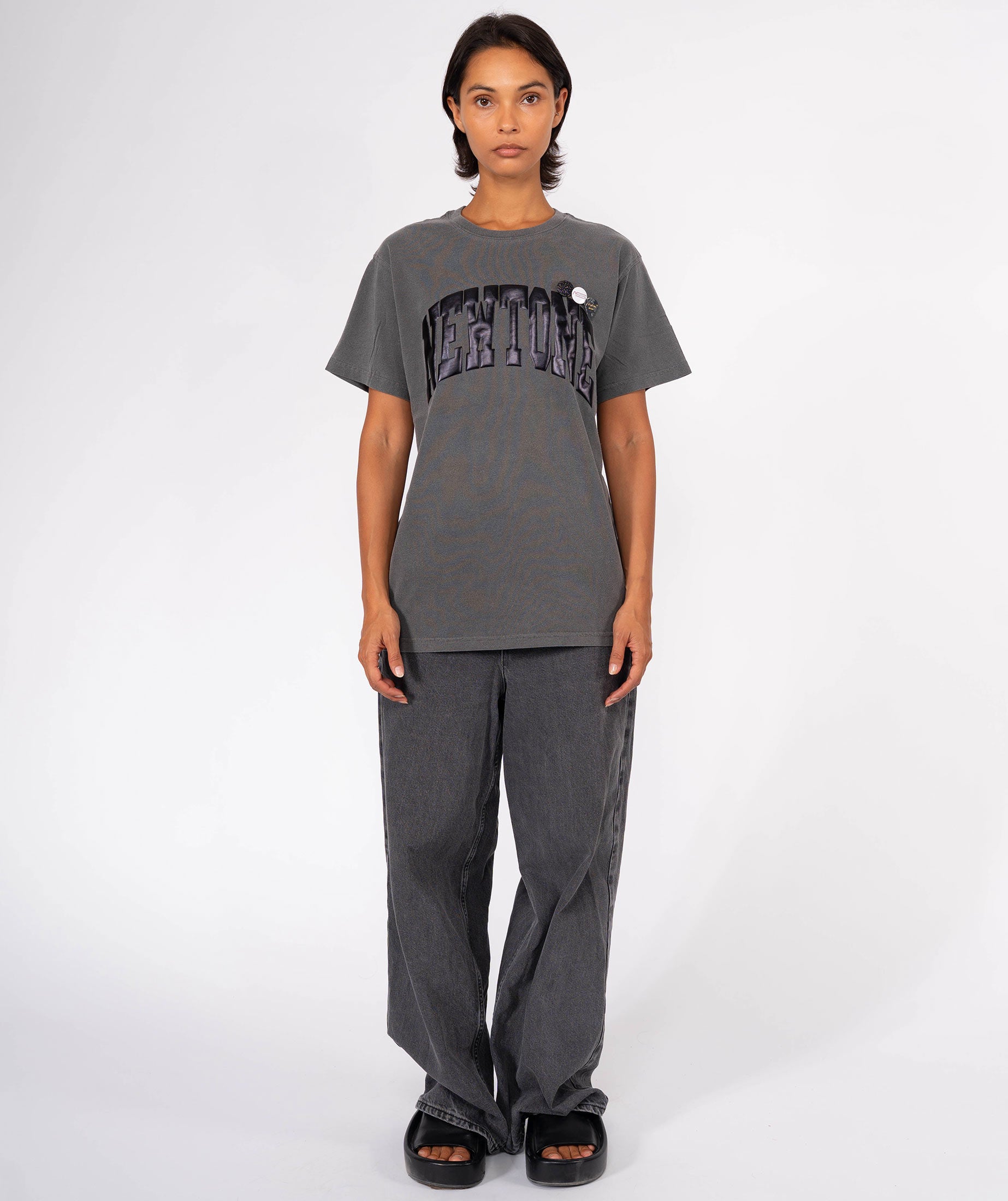 TONE" pepper trucker tee shirt