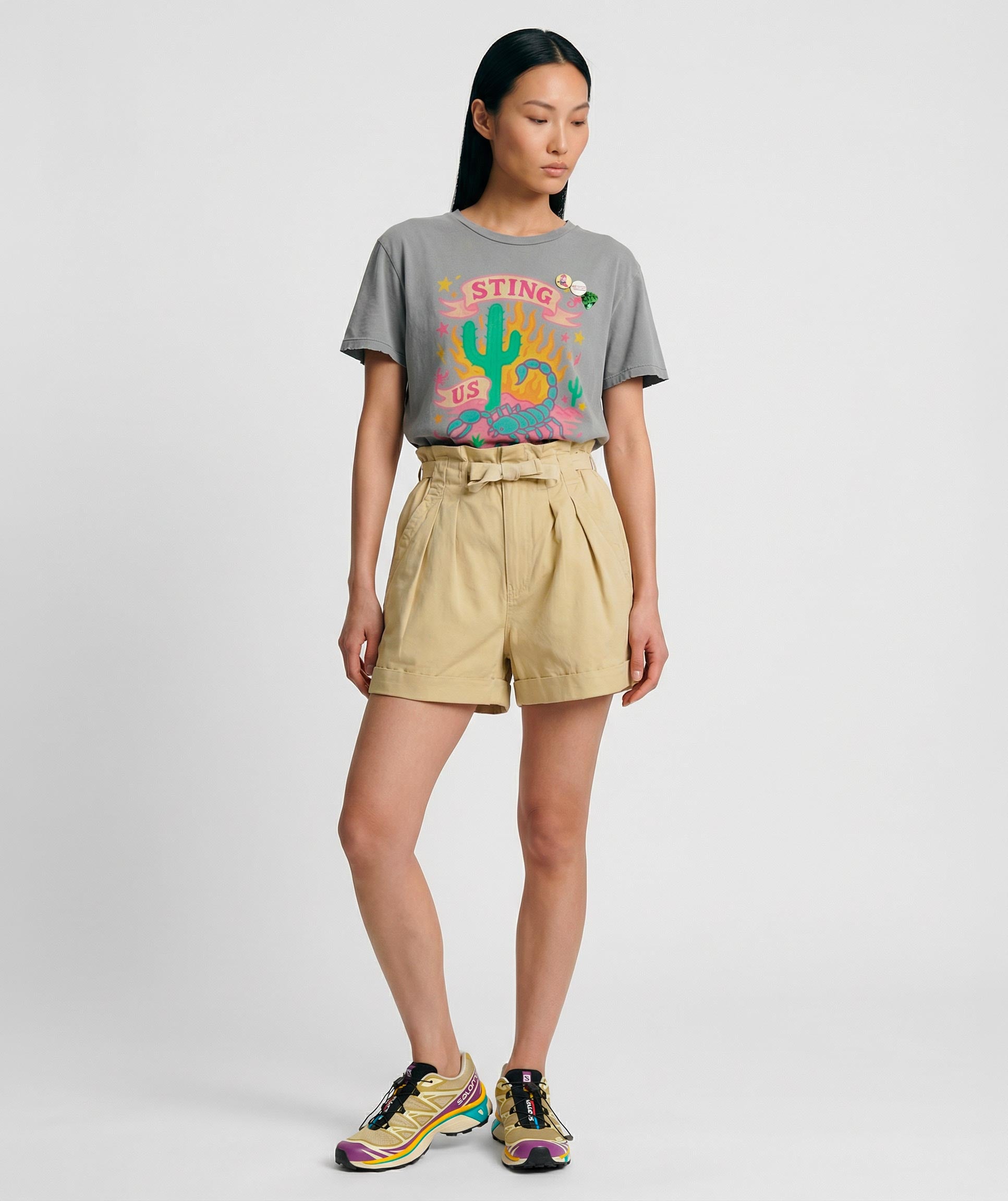 grey STING" T-shirt in starlight grey