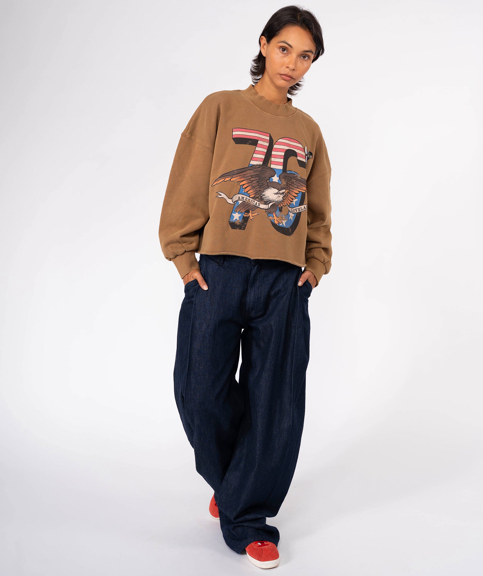 Sweatshirt crop porter havane "LOVELAND"