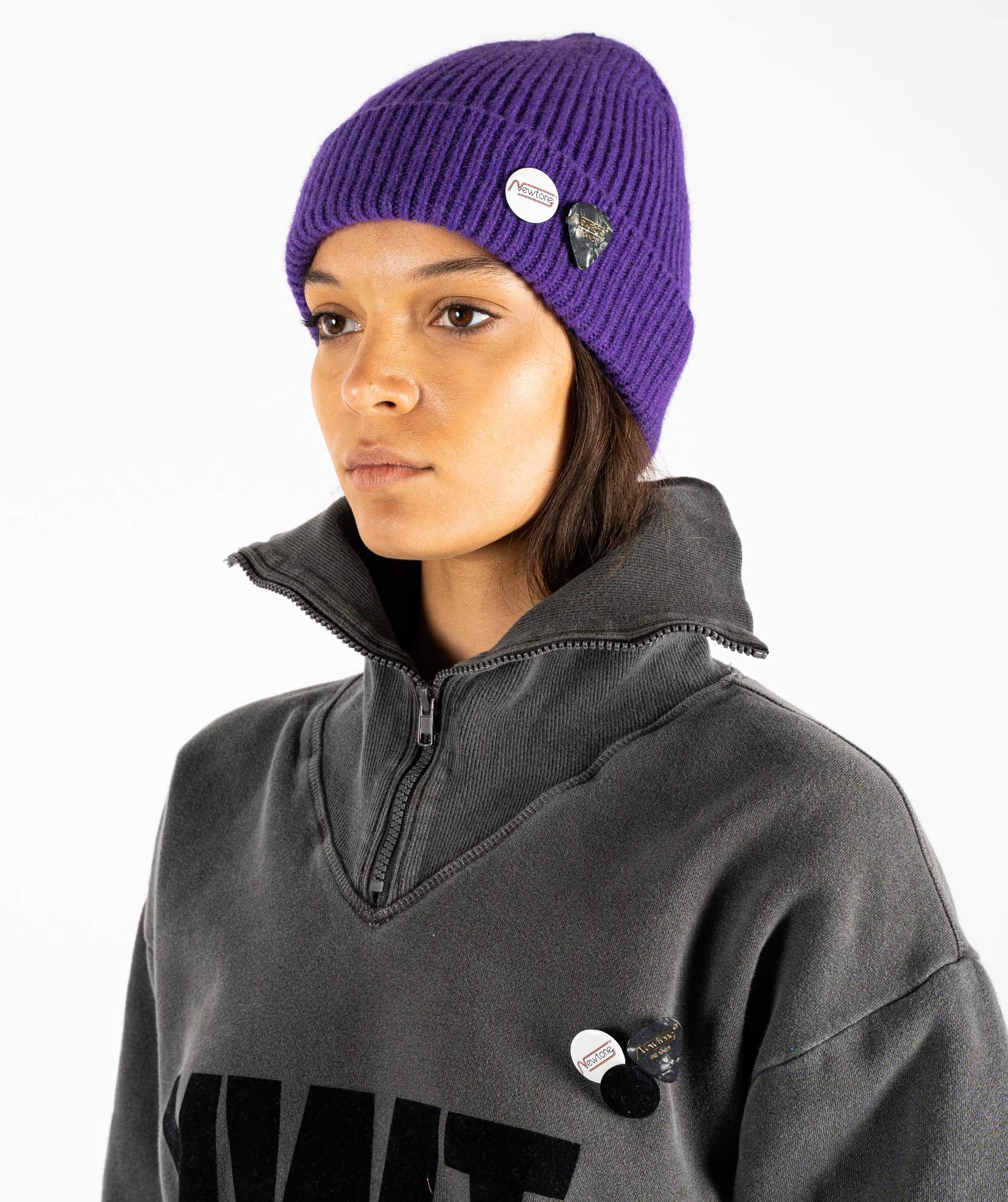 BLEED" beanie hayer grape