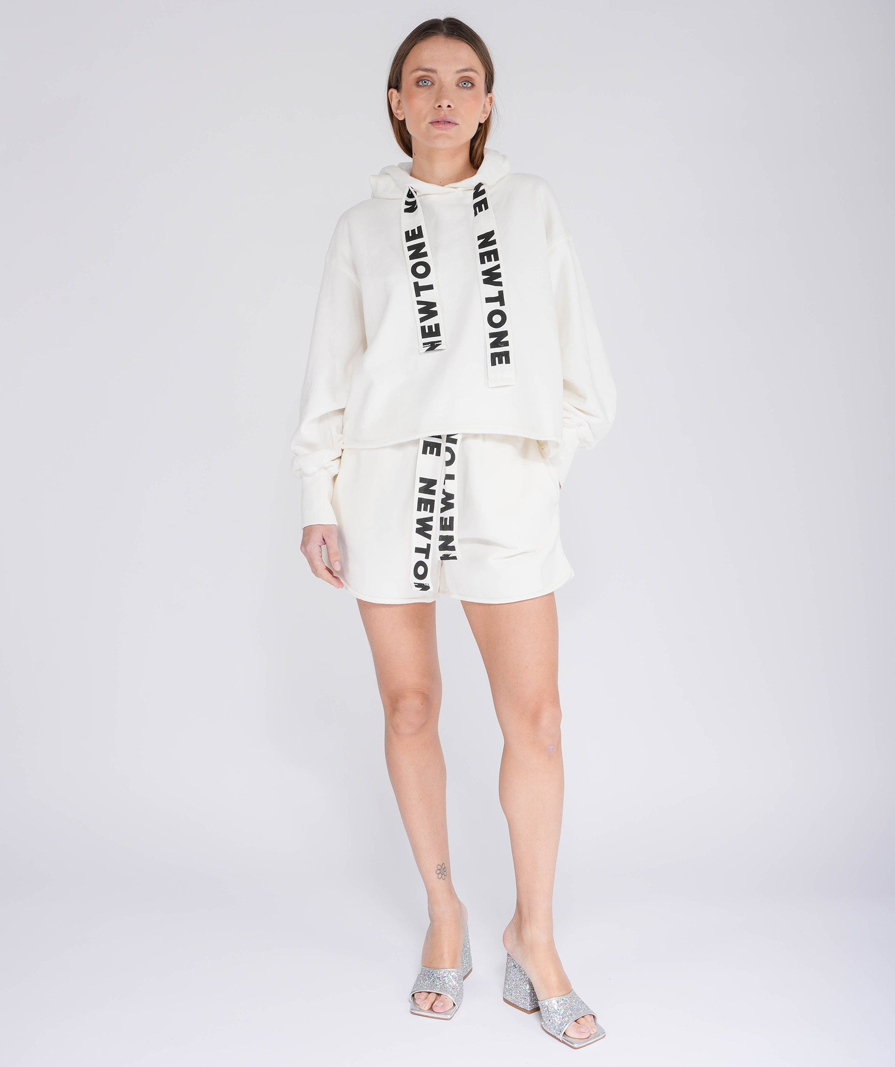 Jolene dirty white "BLEED" shorts