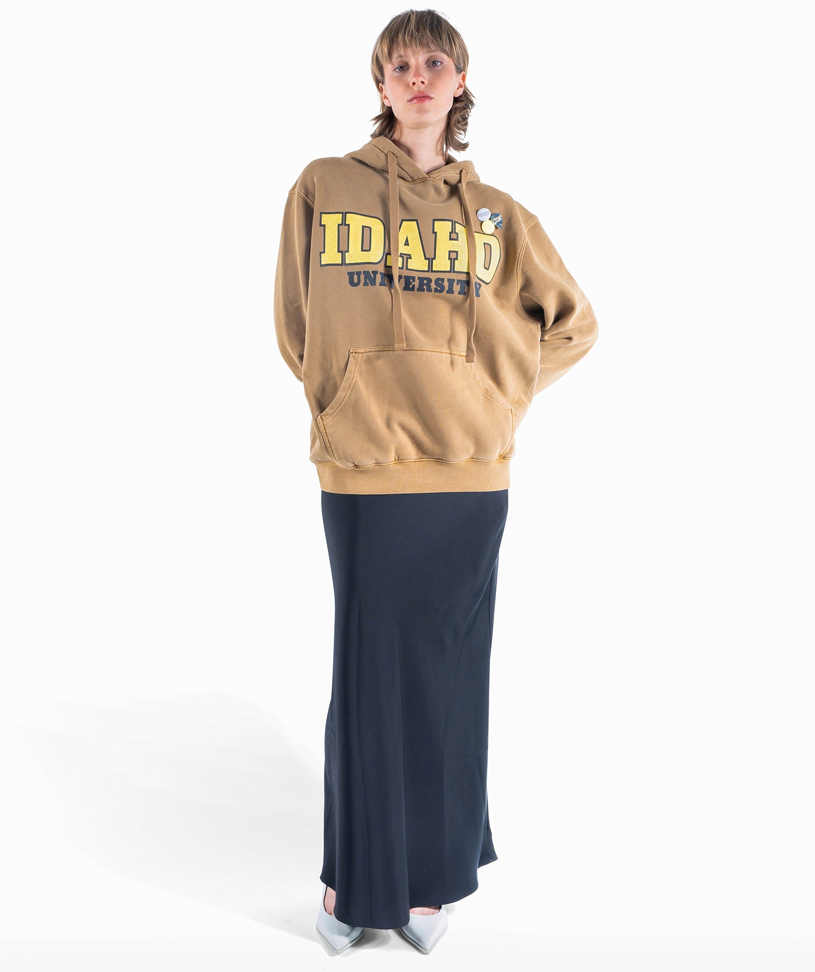 UNIVERSITY" tan jagger hoodie