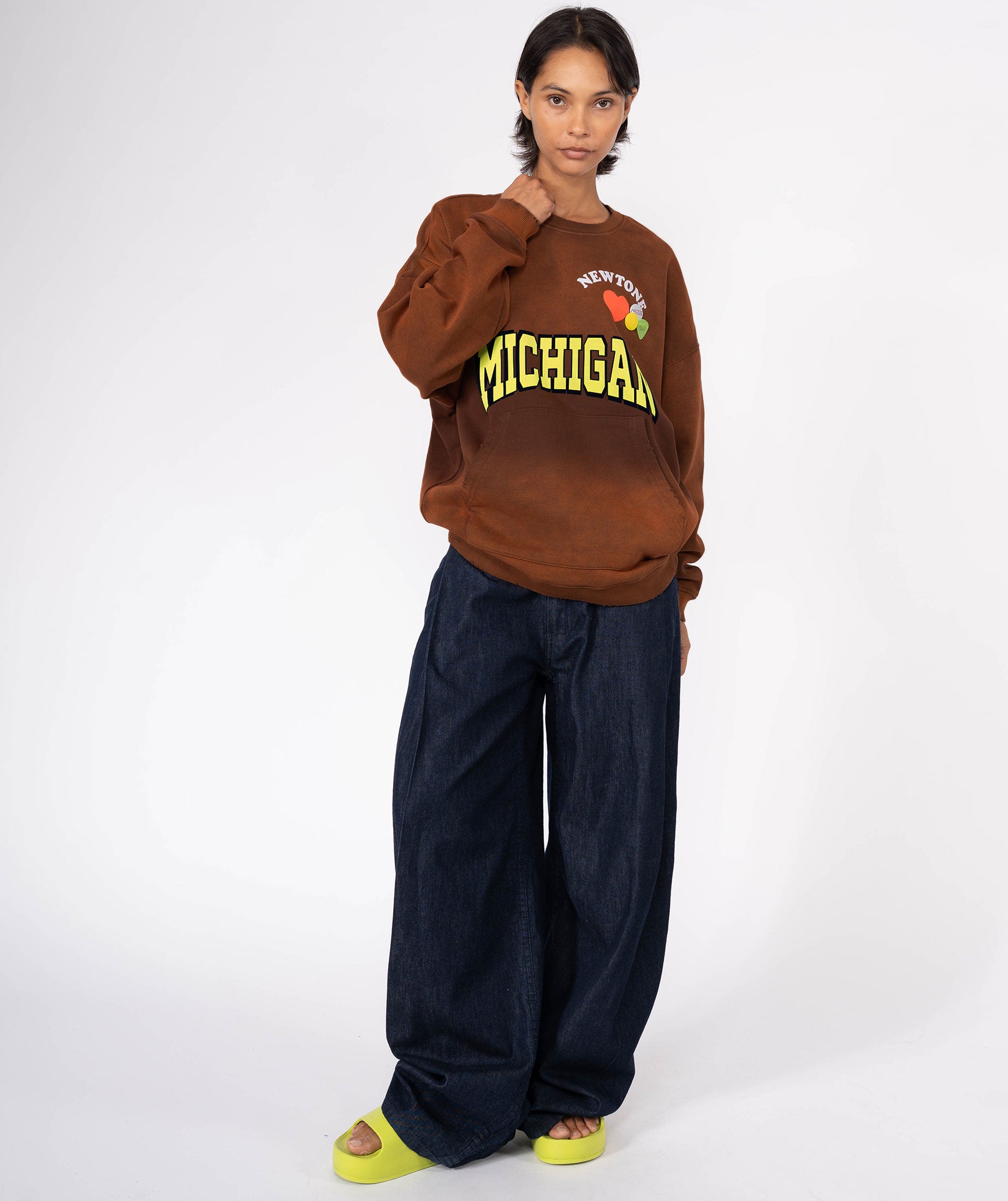 Vintage brown "NWTLOVE" piper sweatshirt