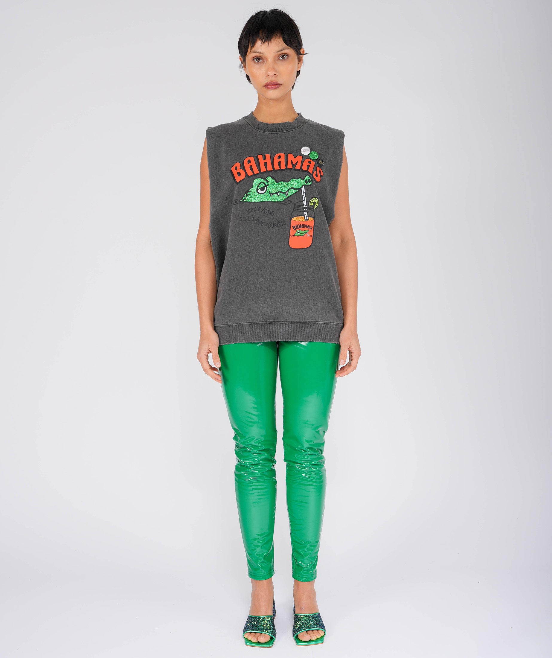 TOURIST" pepper bolster sweatshirt