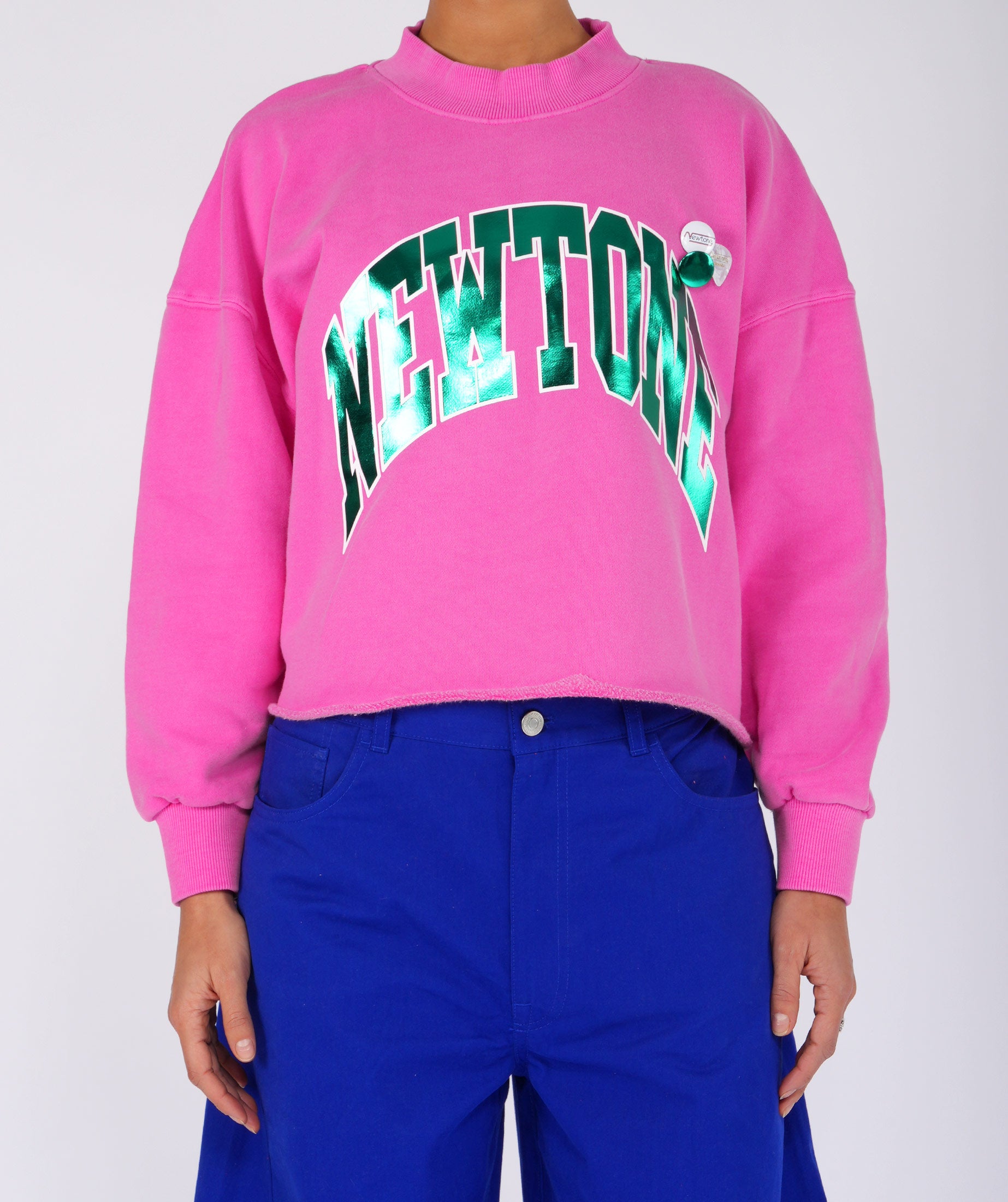 TONE SS25 fuchsia crop-wear sweatshirt