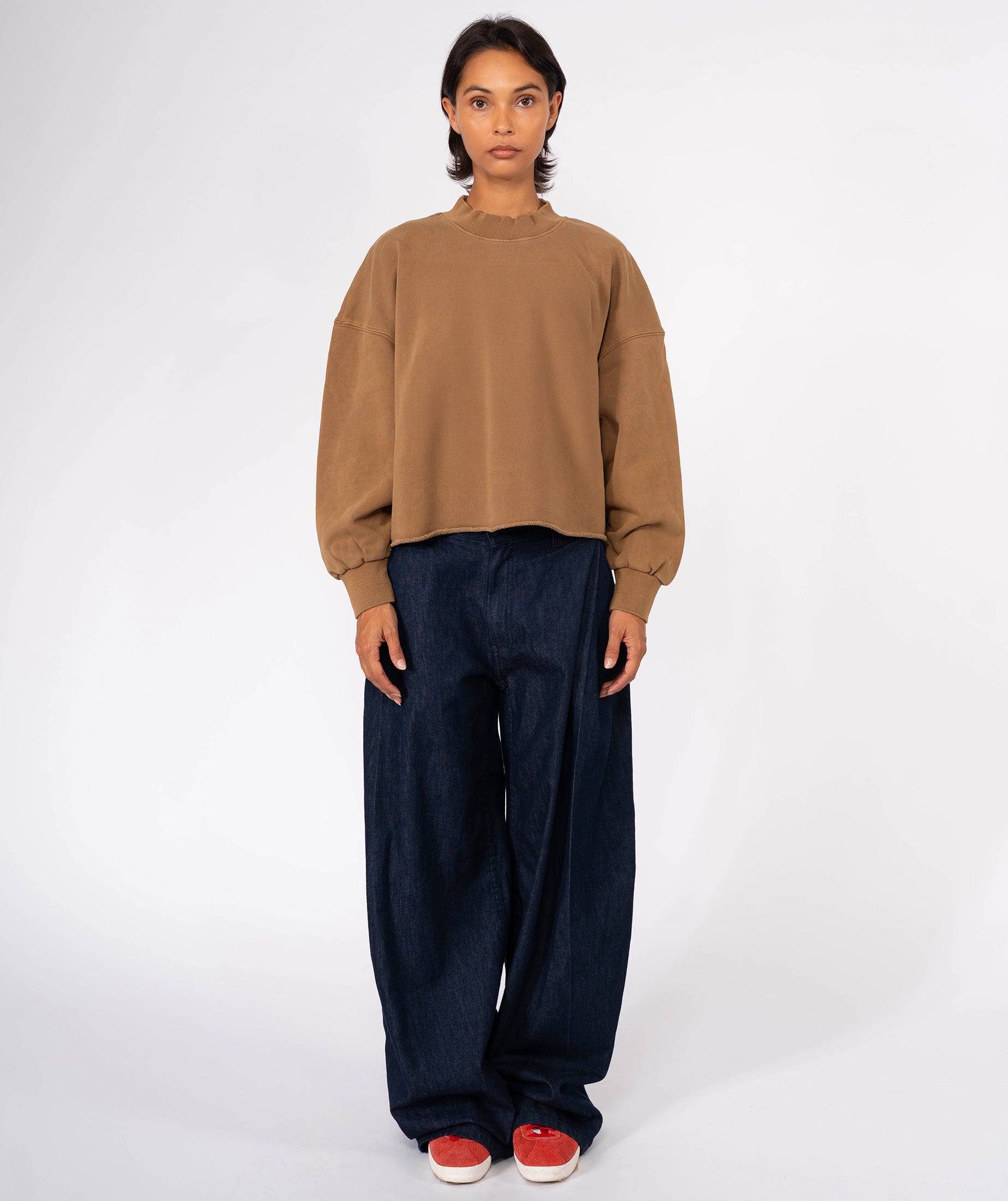 Havana brown "DAILY" crop sweatshirt