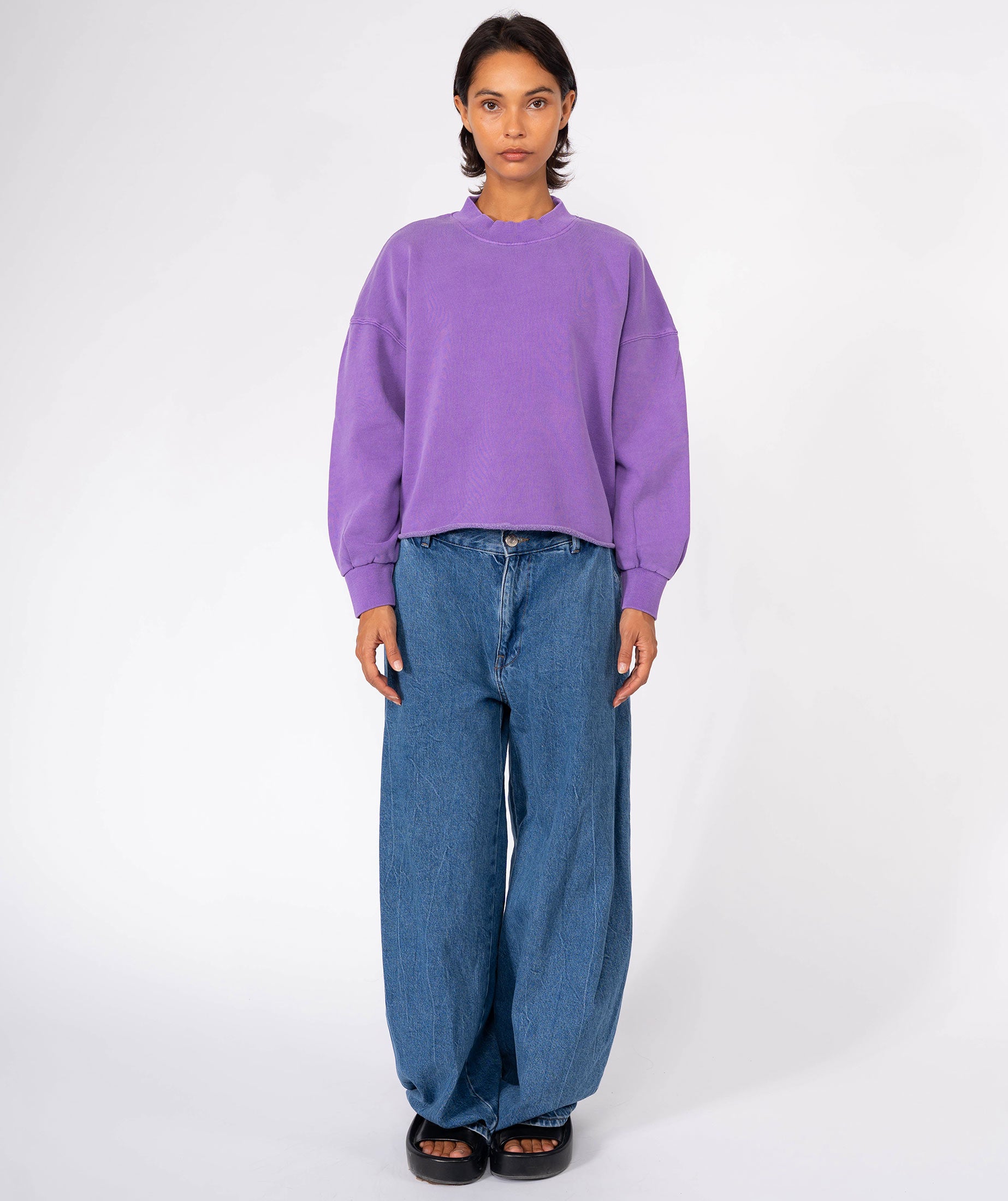 Purple "DAILY" crop sweatshirt