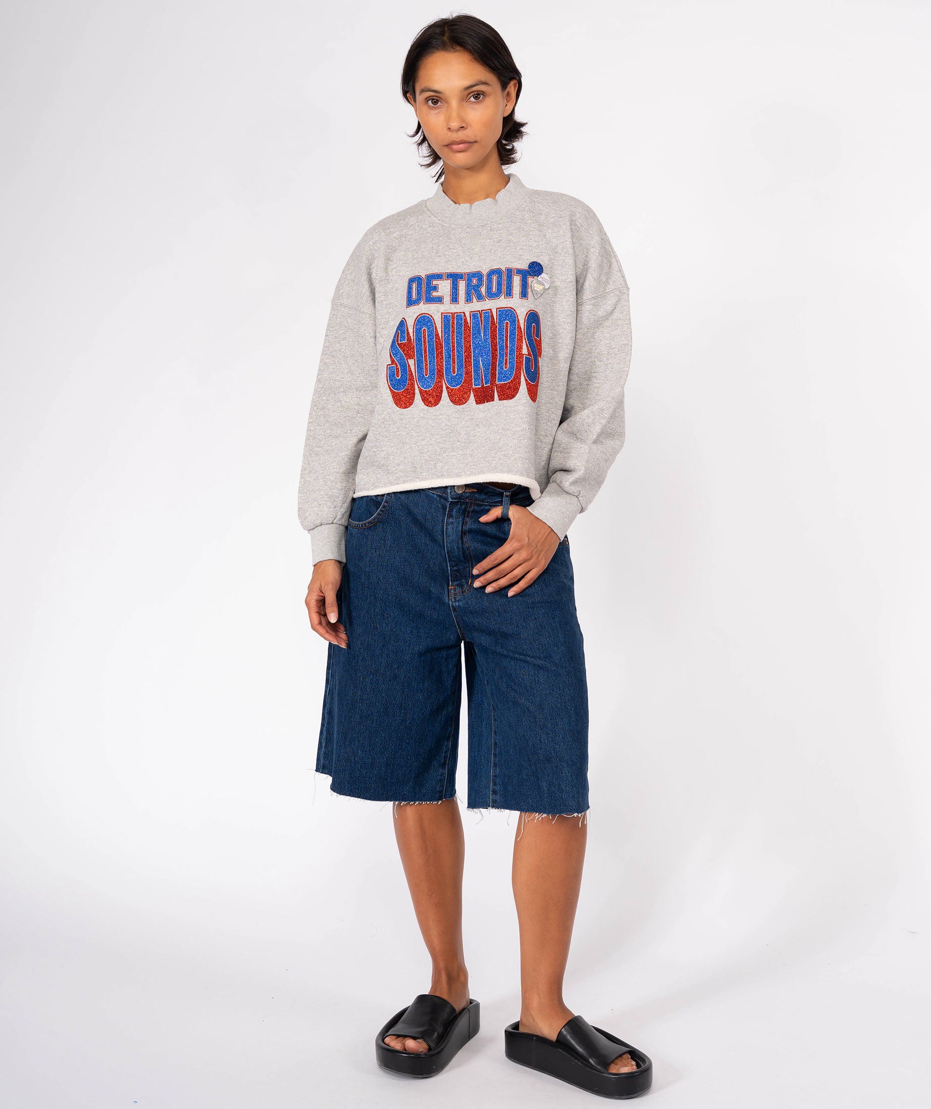 "SONG" elephant crop sweatshirt