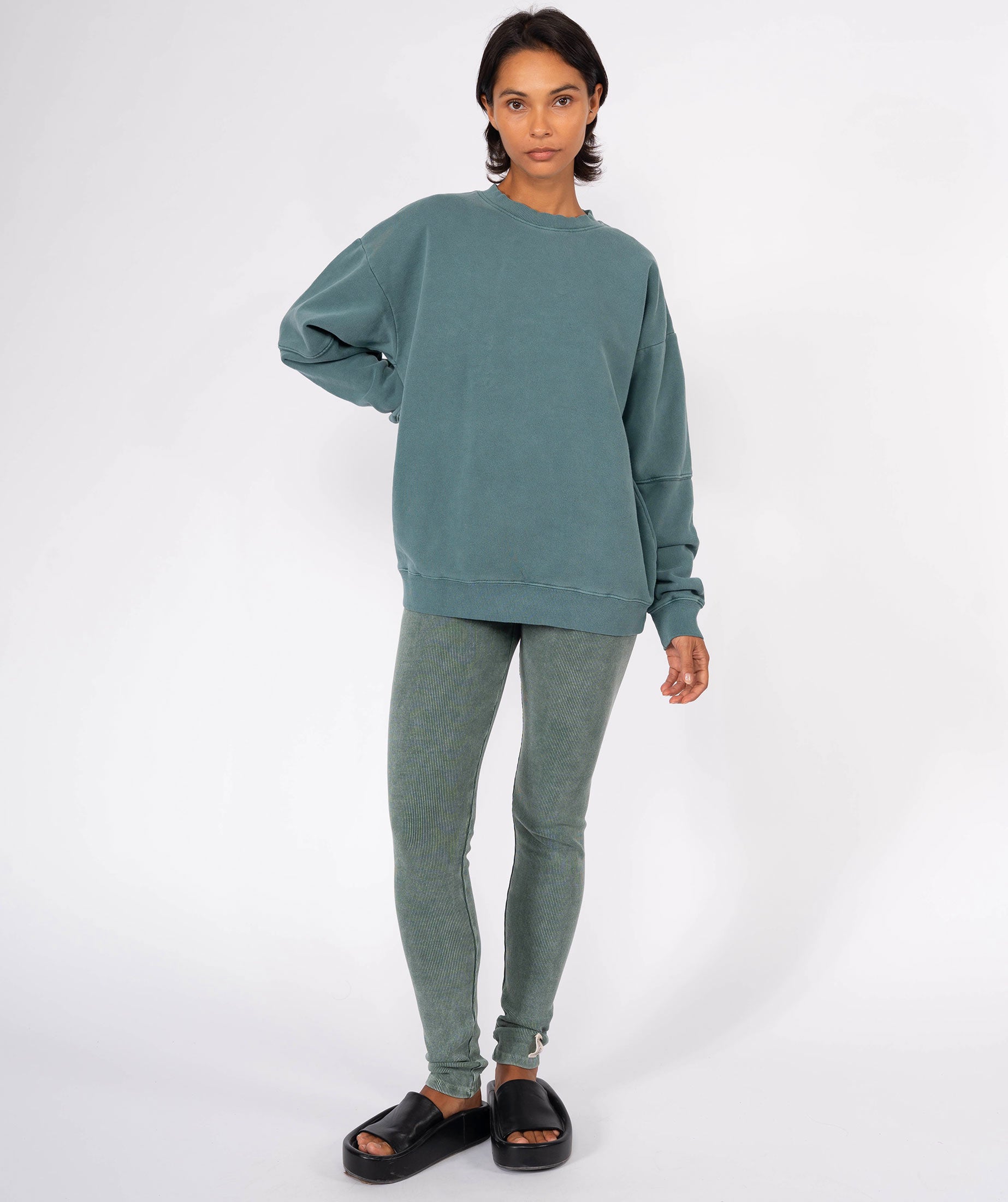 DAILY" roller forest sweatshirt