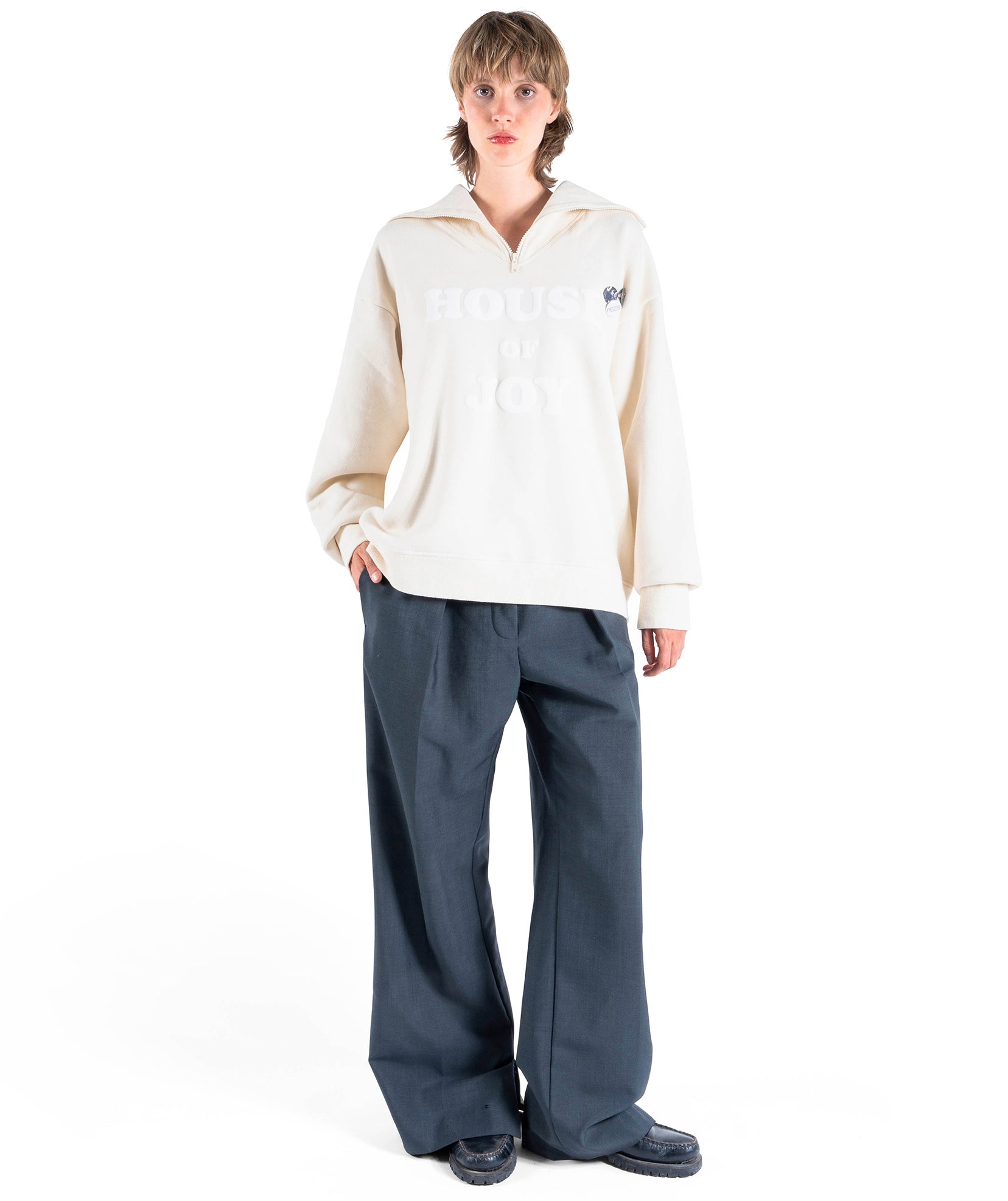 HOUSE" natural driver sweatshirt