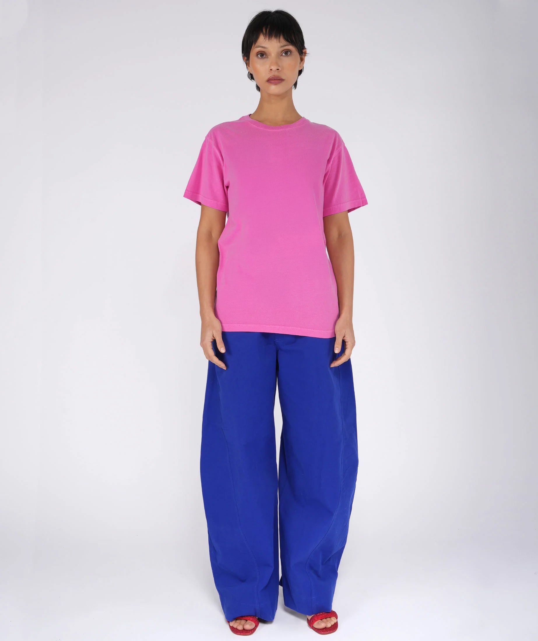 DAILY" fuschia trucker tee shirt