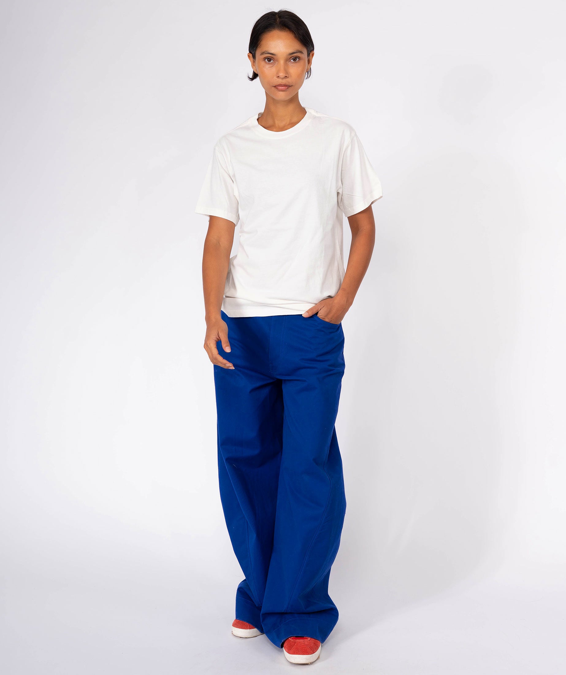 DAILY" dirty white trucker tee shirt