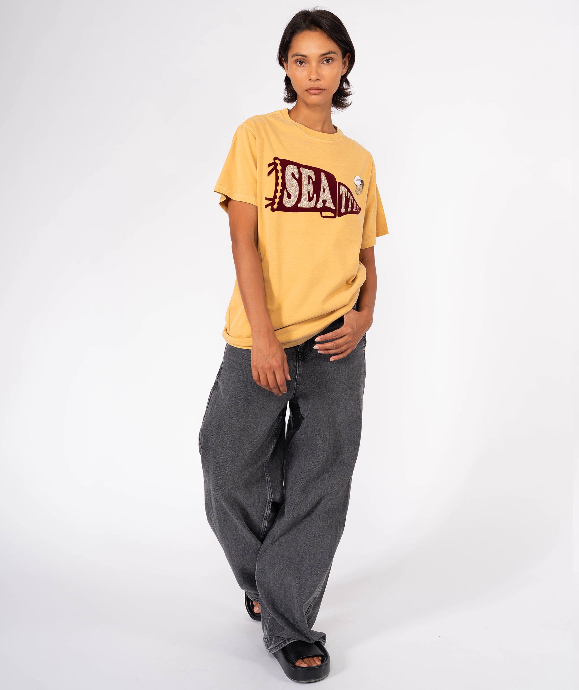 PRENNANT" mustard trucker tee shirt